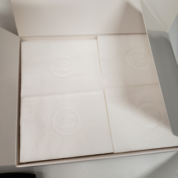 Chanel Makeup and Skincare Set - Picture 14 of 14